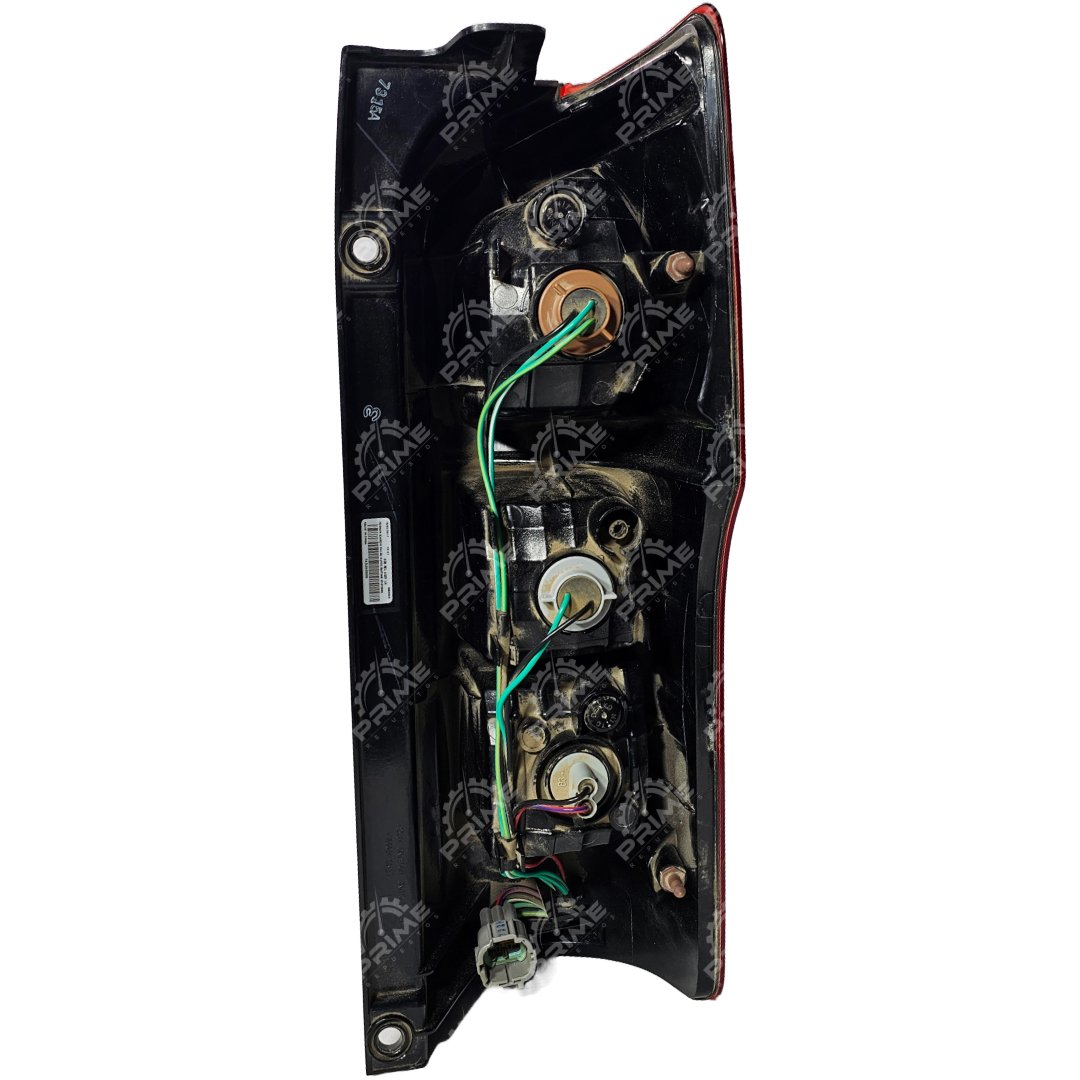 FOCO FAROL TRASERO IZQUIERDO NUEVO NISSAN NV350 2014 - 2019 - Prime Repuestos