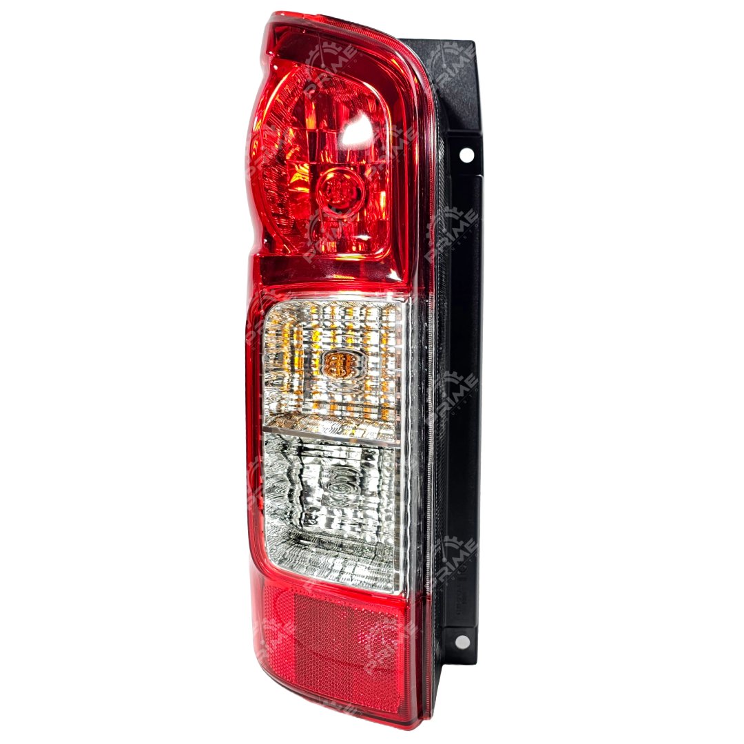 FOCO FAROL TRASERO IZQUIERDO NUEVO NISSAN NV350 2014 - 2019 - Prime Repuestos